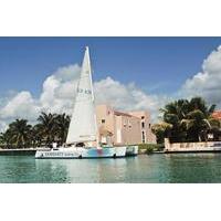 Private Catamaran Sailing and Snorkeling Tour from Puerto Aventuras