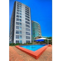 President Holiday Apartments