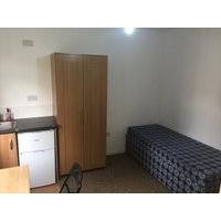 Practical & comfortable Studio bedsit with Ensuite Shower/Toilet - All Bills Included