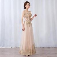 Prom / Formal Evening Dress Ball Gown Scoop Floor-length Tulle with Appliques / Beading / Sequins