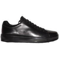 Prada 3E6198ON8F0002 women\'s Shoes (Trainers) in Black