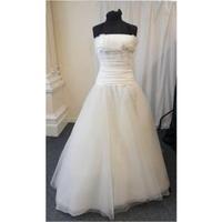 Pronovias size 14 white wedding dress