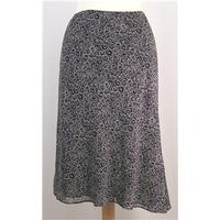 Precis Petite - Size 16 - Blue Petterned - Knee length skirt
