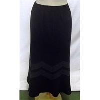 Precis Petite Ladies Skirt Size 12 Black