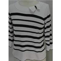 precis size m black and white stripped jumper