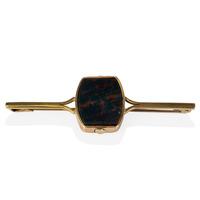 Pre-Owned 9ct Yellow Gold Bloodstone Brooch 4113118