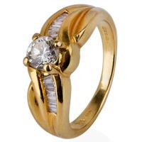 Pre-Owned 18ct Yellow Gold Diamond Solitaire Ring 4112118