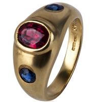 pre owned 14ct yellow gold garnet and sapphire ring 4332893