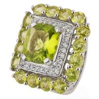 Pre-Owned 18ct White Gold Peridot and Diamond Cluster Ring 4328153