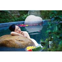 Public Hot Spring Bathing Experience at Jiuhua Resort and Summer Palace Visit