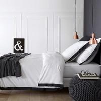 Épure White/Black Duvet Cover