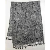 pure chic silver scarf