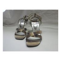 Pure - Silver - Heeled shoes- size 4