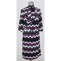 Punt Roma size 10 plum, black & white chevron patterned dress