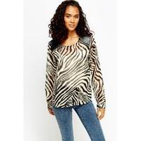 Quilted Shoulder Animal Printed Blouse