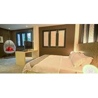 Raintr33 Hotel Singapore