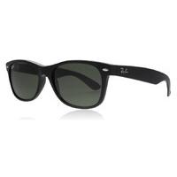 Ray-Ban 2132 Wayfarer Sunglasses Black 901 55mm (901L)