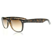 Ray-Ban 2132 Wayfarer Sunglasses Light Havana 710/51 Medium (52mm)