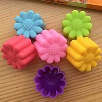 Random Color Set of 12 Reusable and Non-stick Sunflower Shape Silicone Baking Cups / Cupcake Liners/Muffin Cup Molds