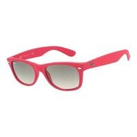 ray ban rb2132 new wayfarer sunglasses 81032 a