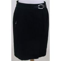 Ralph Lauren, size 6 black knee length skirt