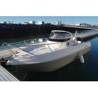 Rent a open-hull boat for up to 6 people in La Rochelle - License required