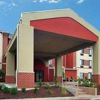 Red Roof Inn & Suites Detroit - Lincoln Park