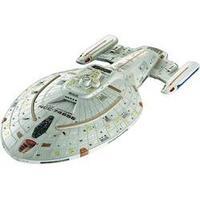 Revell 4801 Star Trek U.S.S. Voyager Sci-Fi spacecraft assembly kit