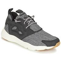 Reebok Classic FURYLITE REFINE men\'s Shoes (Trainers) in grey
