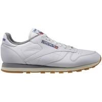 Reebok Sport CL Lthr R12 men\'s Shoes (Trainers) in White