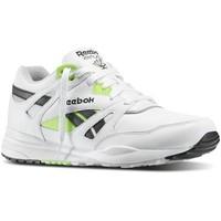 Reebok Sport Whiteblacksteelgr Ventilator Pop men\'s Shoes (Trainers) in multicolour