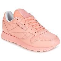 Reebok Classic CL LTHR PASTELS women\'s Shoes (Trainers) in pink