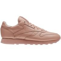 Reebok Sport CL Lthr Pastels women\'s Shoes (Trainers) in Pink