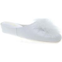 Relax Slippers Pom-Pom II Leather Slipper women\'s Slippers in white