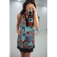 reign circle printed v neck shift dress