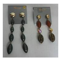 Reduced Brand New Two Pairs of Vintage Hanging Earrings Garnett - Size: Medium - Multi-coloured