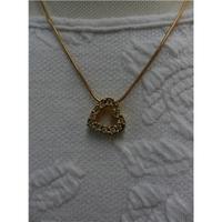 Reduced Brand New Gold Rhinestone Heart Necklace Claire Garnett - Size: Small - Metallics - Necklace