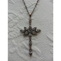 Reduced New Copper Floral/ Cross and Diamante Necklace Unbranded - Size: Small - Metallics - Necklace