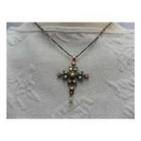 Reduced Brand New Floral and Rhinestones Necklace Claire Garnett - Size: Small - Metallics - Necklace