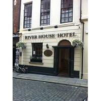 RiverHouse Hotel