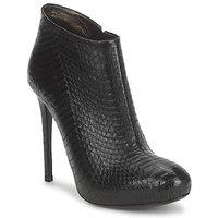 Roberto Cavalli TRONCHETTO women\'s Low Ankle Boots in black