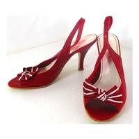 Roberto Vianni Size 5 Leather Bold Red With Bow Detail Kitten Heel Shoes