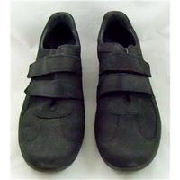 Rohde black leather trainers Size 8