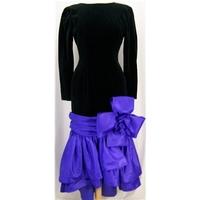 Ronald Joyce After Six - Size: 10 - Black/Purple - Vintage Evening Dress