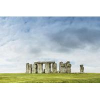 Save 20%! London Super Saver: Exclusive Small-Group London Sightseeing Tour and a Stonehenge, Windsor and Bath Day Tour