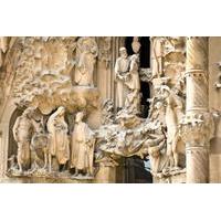 Sagrada Familia - Guided Tour with Fast Track