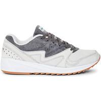 Saucony Grid 8000 Trainers Grey men\'s Shoes (Trainers) in grey