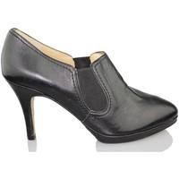 sandra stylo booty elegant heel womens low boots in black