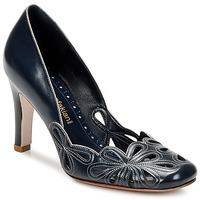 sarah chofakian belle epoque womens court shoes in black