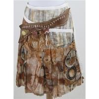Save The Queen, size M brown applique & print skirt
